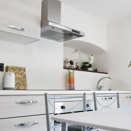Valmaison - Your In The Historic Center *
