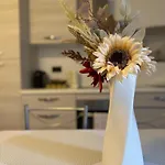 Valmaison - Your In The Historic Center *
